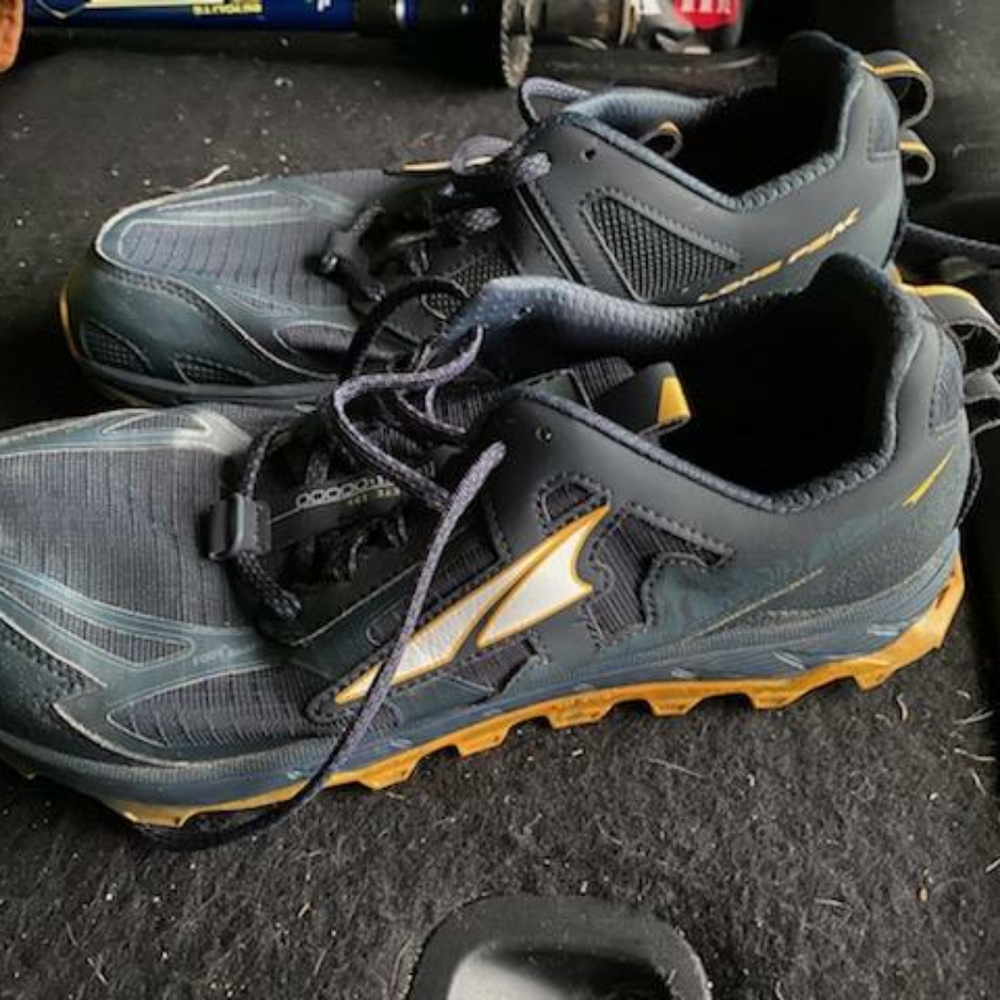 Altra Mens 10 Zero Drop Trail Shoes